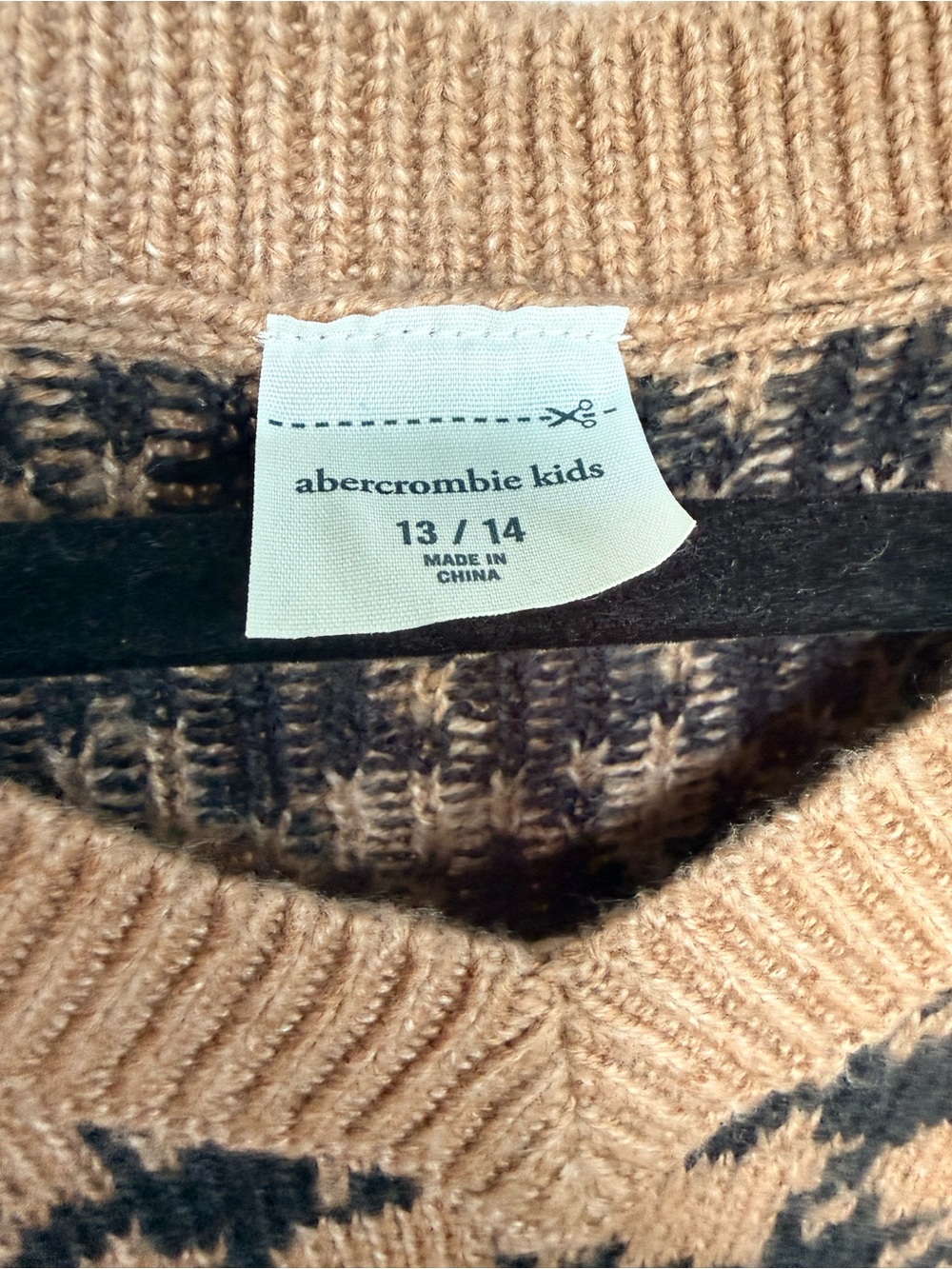 Sleeveless Houndstooth Knit Vest - Camel/Black - Picture 3 of 4
